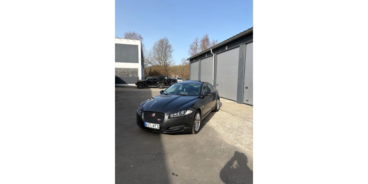 Jaguar XF 204.000 km 8.599 &euro; Bochum 44809