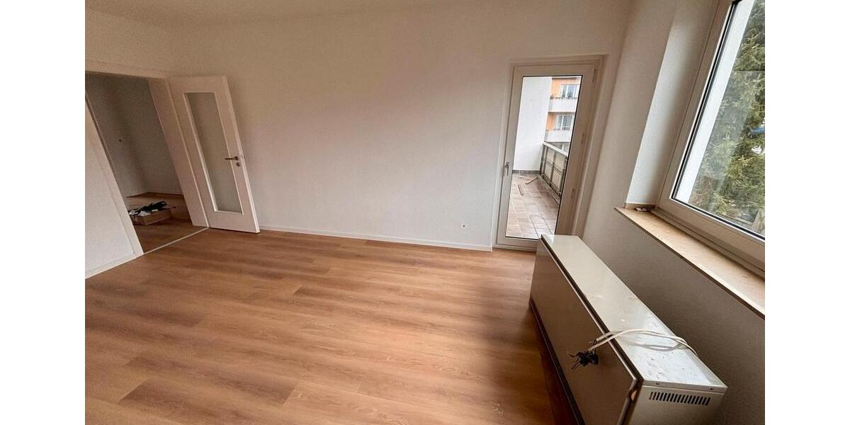 Etagenwohnung Essen Huttrop - 3 Zimmer, 76 m&sup2;, 1.094&euro; | Angebot:25831686