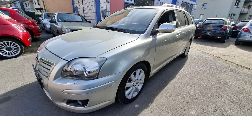 Toyota Avensis 218.400 km 3.990 &euro; Dortmund 44339