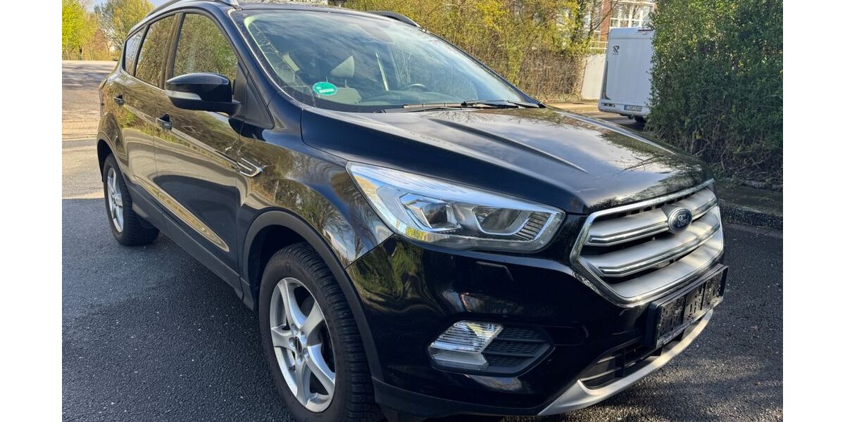Ford Kuga 109.000 km 9.700 &euro; Essen 45147