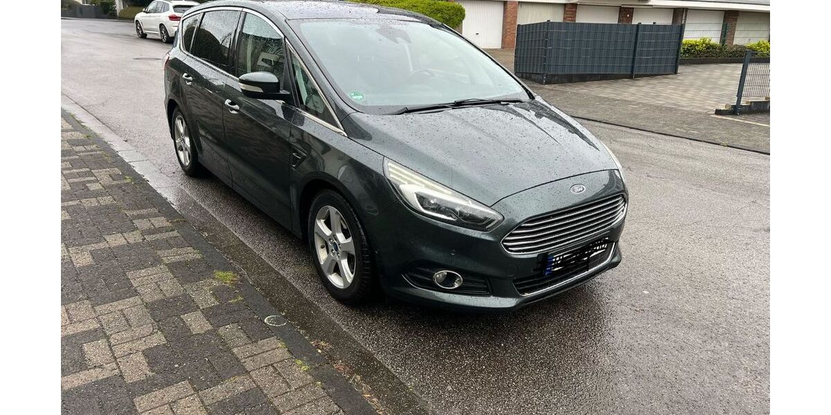 Ford S-Max 260.000 km 6.900 &euro; Recklinghausen 45665