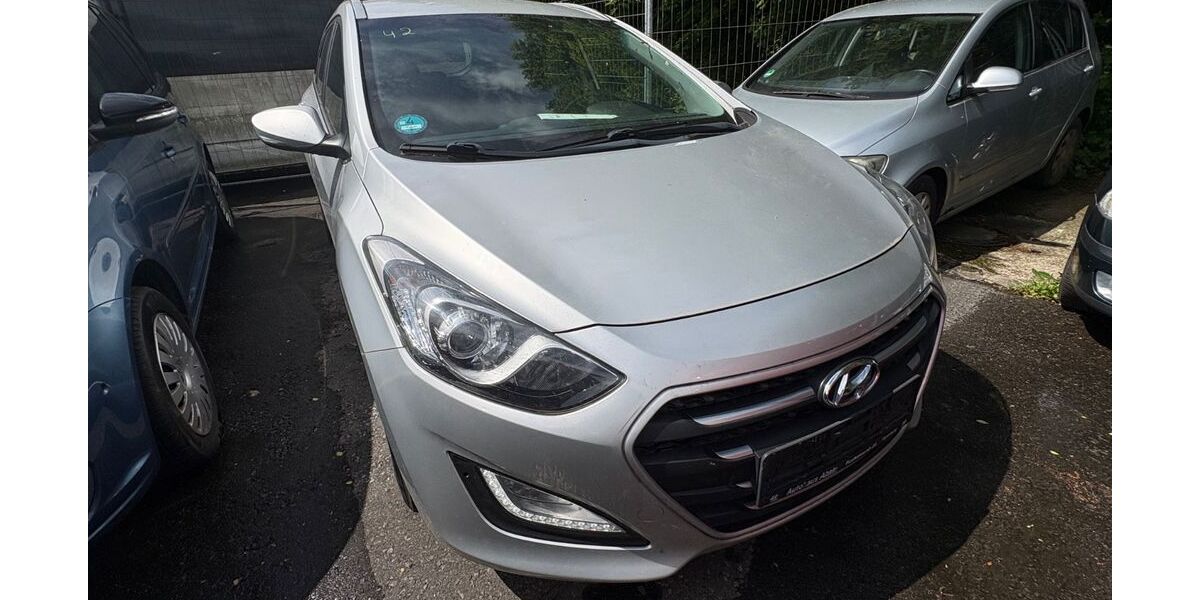 Hyundai i30 205.000 km 5.599 &euro; Bottrop 46238