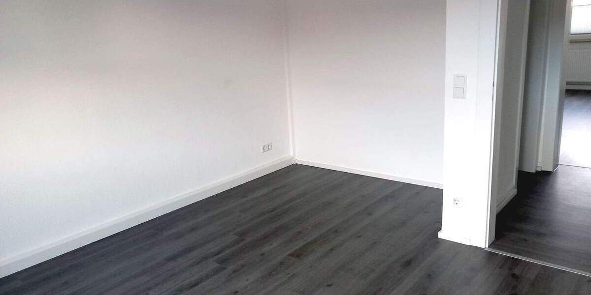 Etagenwohnung Oberhausen Osterfeld-West - 2 Zimmer, 70 m&sup2;, 598&euro; | Angebot:26346440