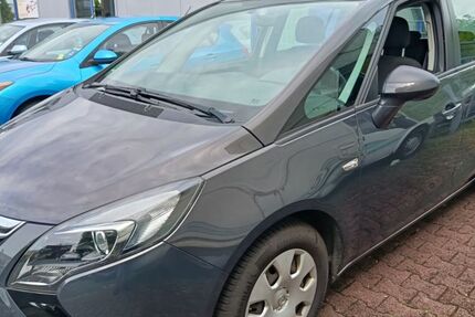 Opel Zafira 156.000 km 7.990 &euro; Recklinghausen 45659