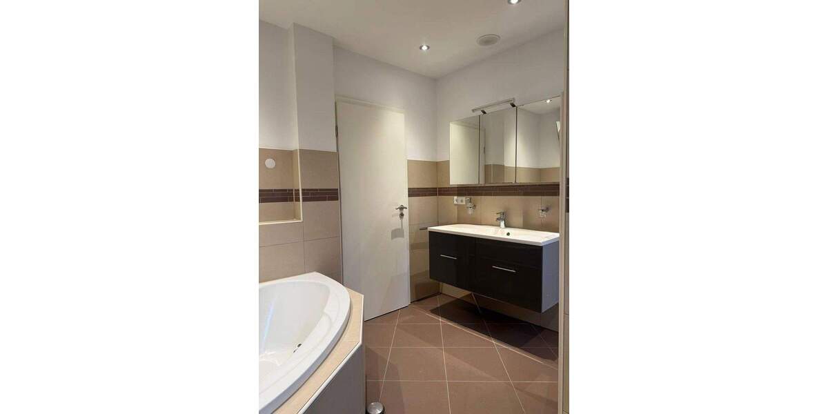 Etagenwohnung Gelsenkirchen Beckhausen - 3 Zimmer, 74 m&sup2;, 175.000&euro; | Angebot:25711059