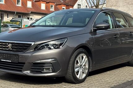 Peugeot 308 124.300 km 8.900 &euro; Essen 45327
