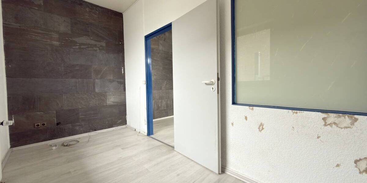 Gewerbeobjekt Oberhausen Lirich-Nord - 4 Zimmer, 995&euro; | Angebot:26572489
