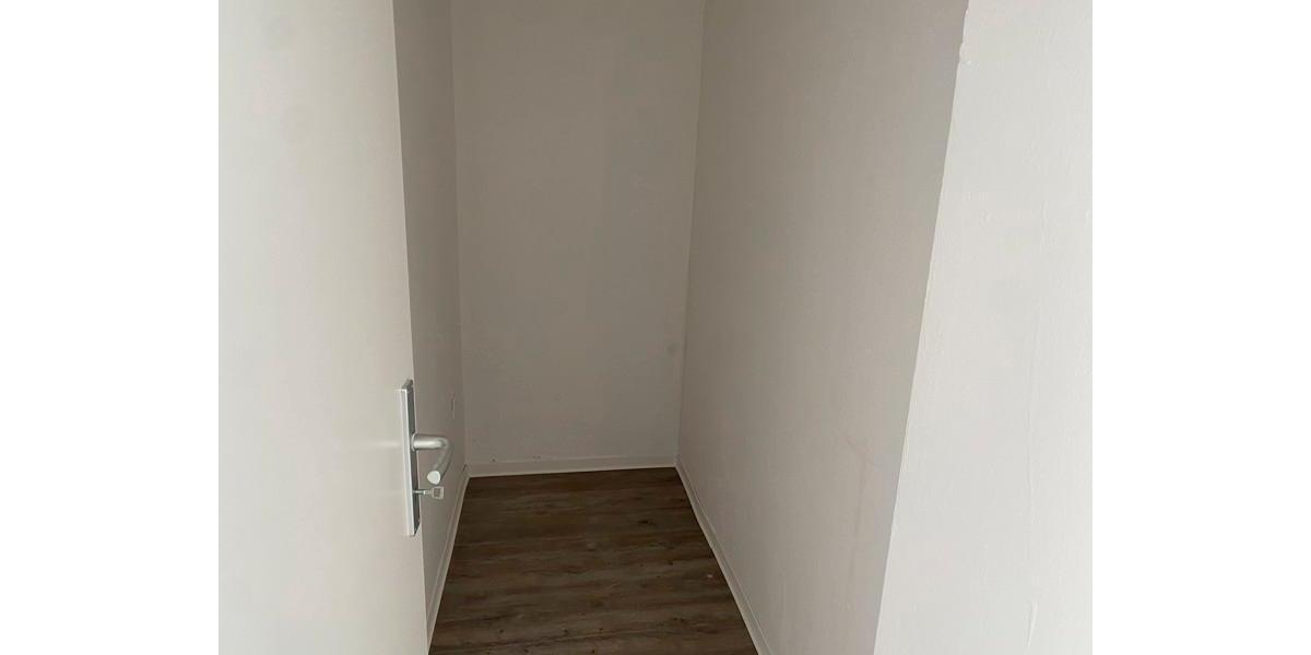 Etagenwohnung Velbert Pöthen - 3.5 Zimmer, 75 m&sup2;, 685&euro; | Angebot:25323272