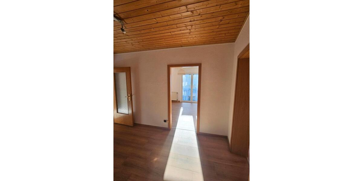 Etagenwohnung Wuppertal Barmen - 2 Zimmer, 64 m&sup2;, 600&euro; | Angebot:25541350