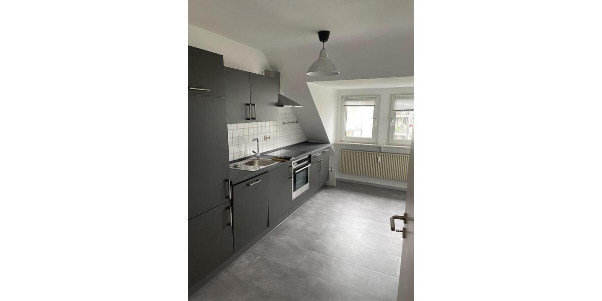 Dachgeschoßwohnung Essen Stadtbezirk II - 2.5 Zimmer, 56 m&sup2;, 520&euro; | Angebot:25933977