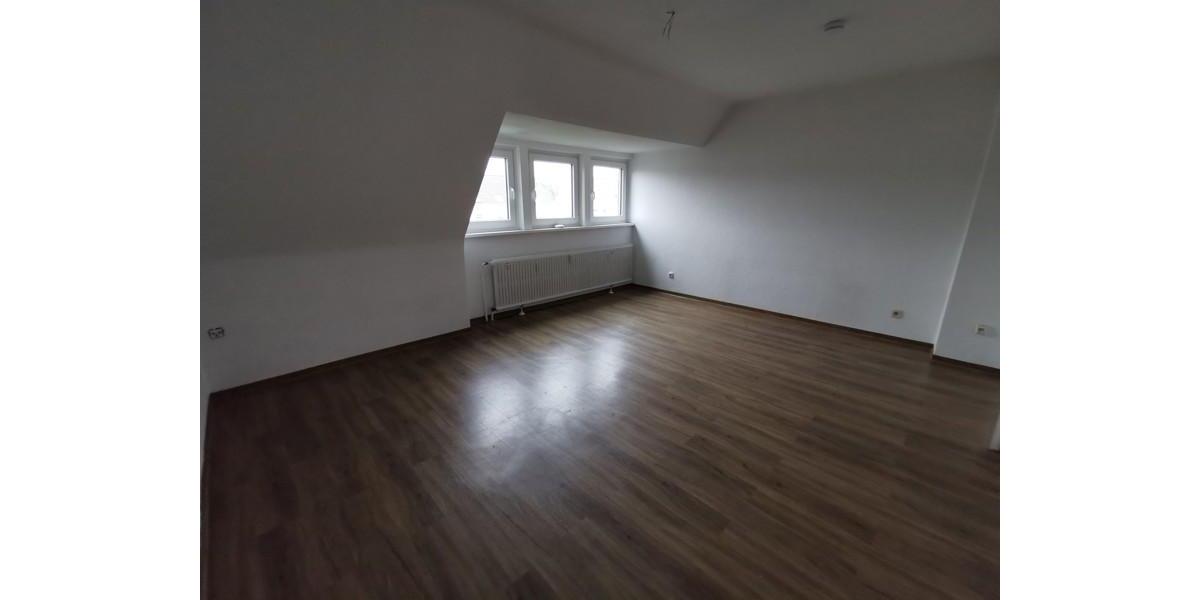 Dachgeschoßwohnung Gelsenkirchen Gelsenkirchen-West - 3 Zimmer, 58 m&sup2;, 433&euro; | Angebot:25928333