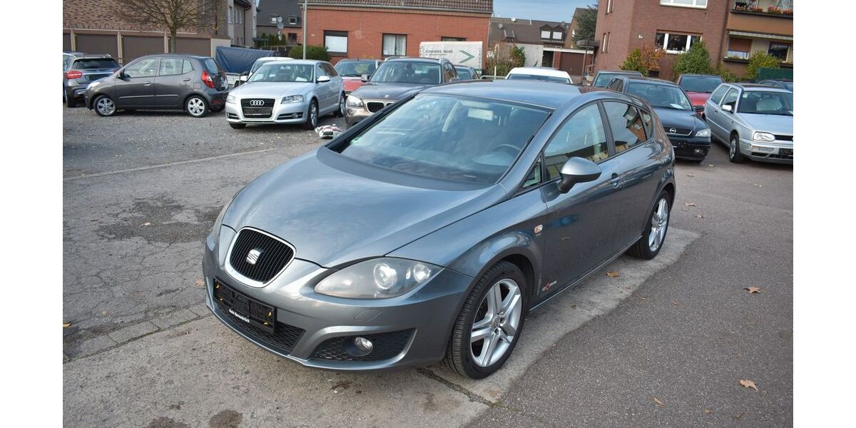 Seat Leon 82.700 km 8.980 &euro; Oberhausen 46145