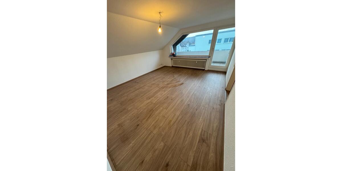 Dachgeschoßwohnung Hagen Hagen-Mitte - 2 Zimmer, 64 m&sup2;, 710&euro; | Angebot:26563632