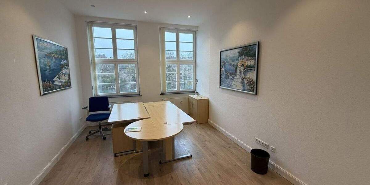 Gewerbeobjekt Hagen Hochschulviertel - 8 Zimmer, 371 m&sup2;, 4.200&euro; | Angebot:25799404
