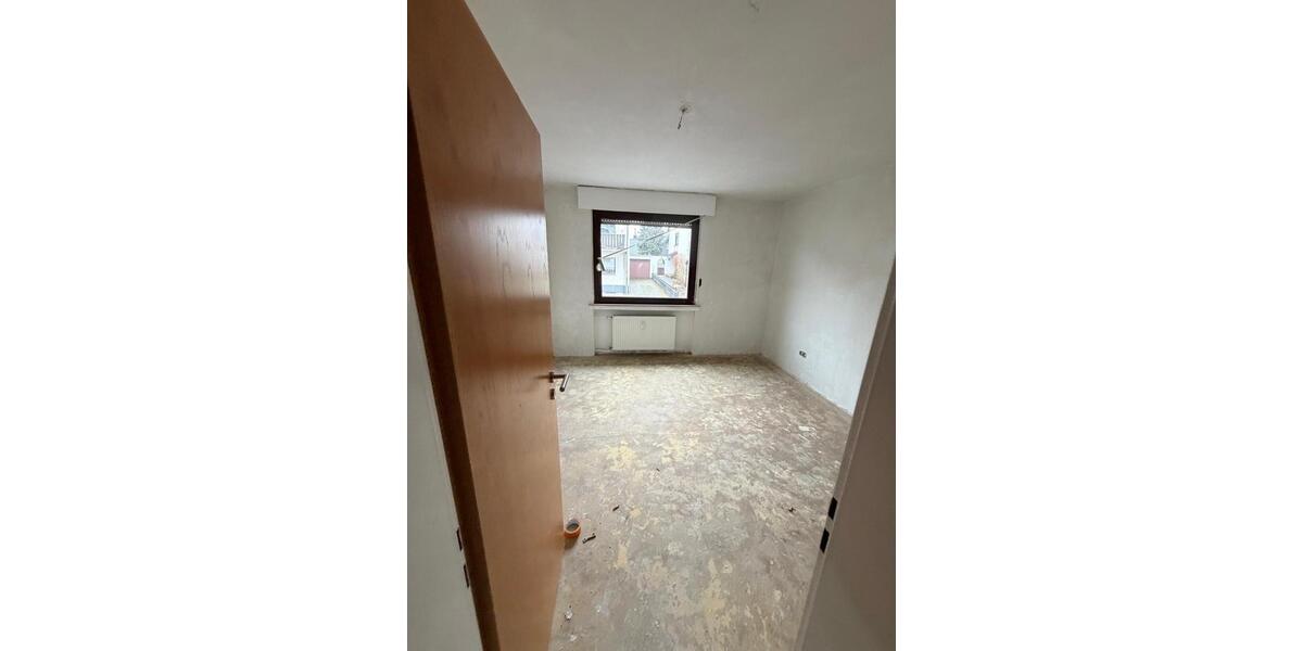 Erdgeschoßwohnung Schwerte - 3 Zimmer, 81 m&sup2;, 220.000&euro; | Angebot:25297046