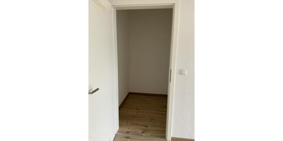 Etagenwohnung Essen Stadtkern - 1.5 Zimmer, 42 m&sup2;, 379&euro; | Angebot:26356317