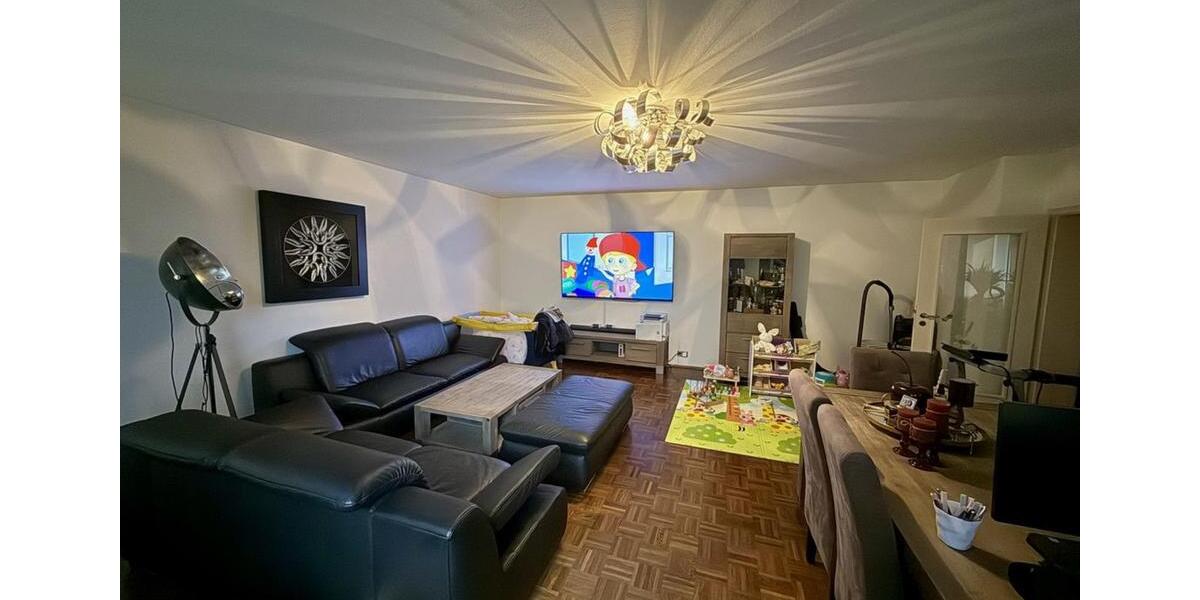 Etagenwohnung Gelsenkirchen - 3 Zimmer, 98 m&sup2;, 760&euro; | Angebot:25625252