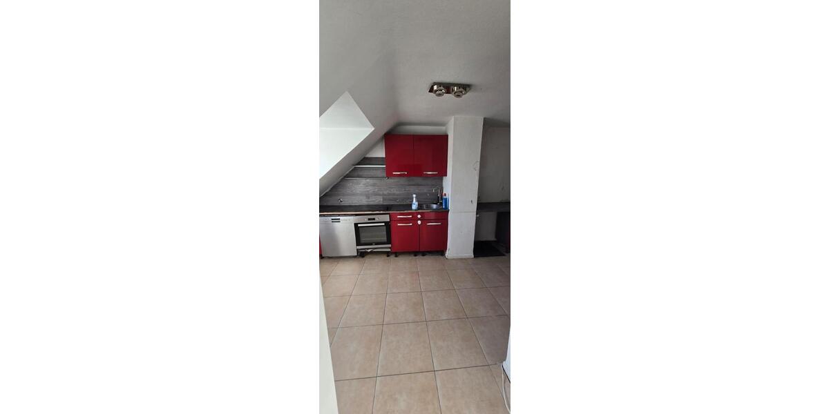 Dachgeschoßwohnung Essen Stadtbezirk V - 3 Zimmer, 85 m&sup2;, 616&euro; | Angebot:25782995