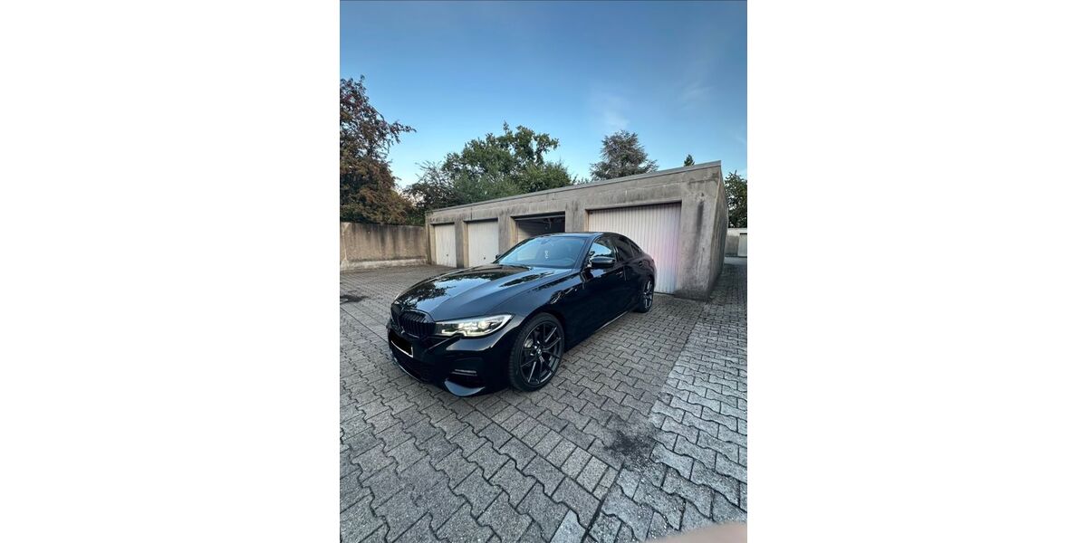 BMW 320 96.500 km 28.500 &euro; Gelsenkirchen 45899
