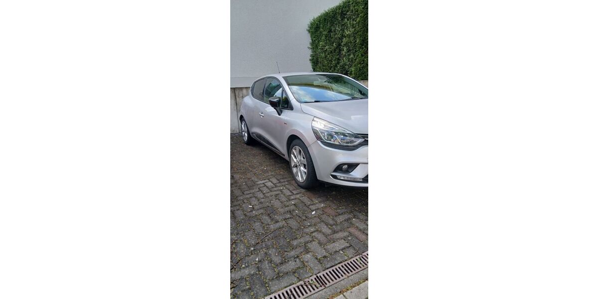 Renault Clio 75.600 km 8.499 &euro; Marl 45770