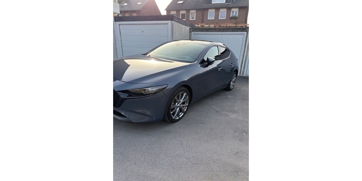 Mazda 3 46.000 km 17.600 &euro; Essen 45309