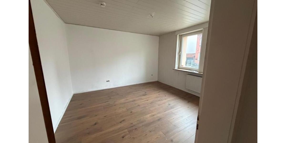 Erdgeschoßwohnung Hagen - 3 Zimmer, 76 m&sup2;, 500&euro; | Angebot:25433179