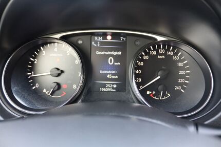 Nissan X-Trail 196.000 km 13.700 &euro; Dortmund 44328