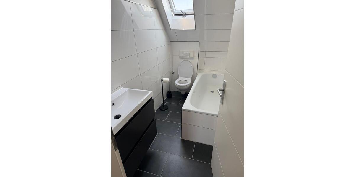 Dachgeschoßwohnung Bochum Eppendorf - 2.5 Zimmer, 45 m&sup2;, 650&euro; | Angebot:25872679