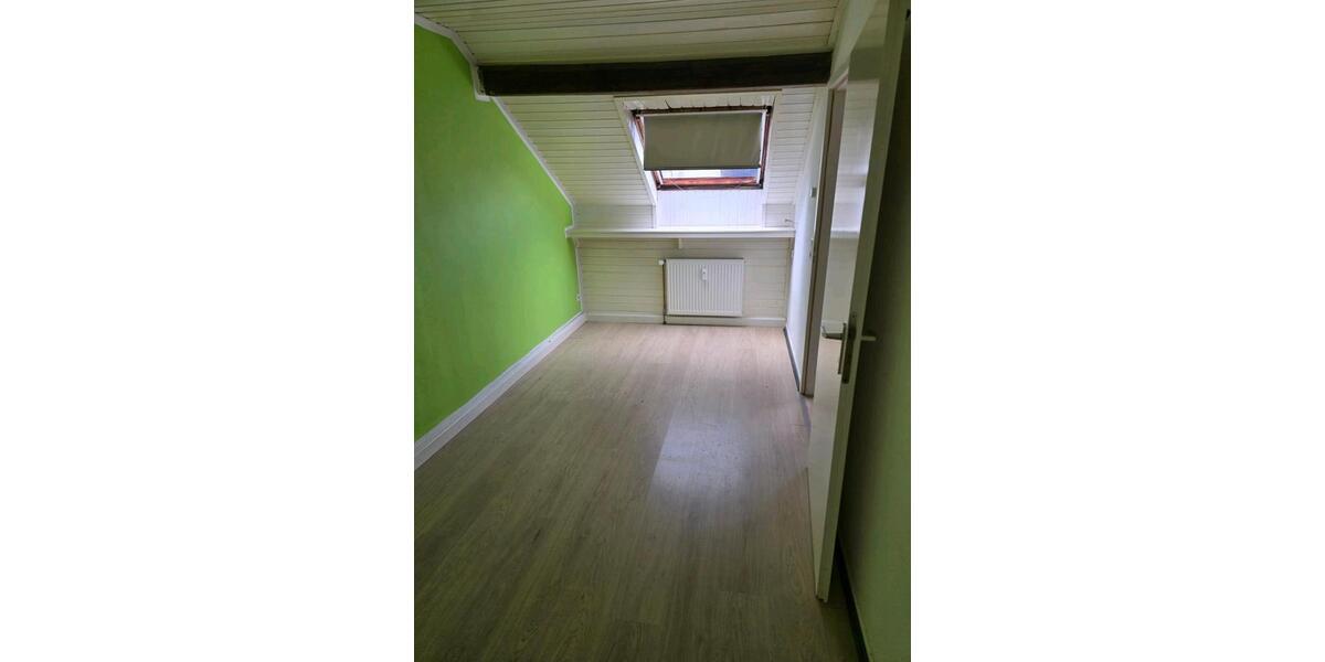 Dachgeschoßwohnung Wuppertal Gemarkung Langerfeld - 3 Zimmer, 70 m&sup2;, 480&euro; | Angebot:25914812