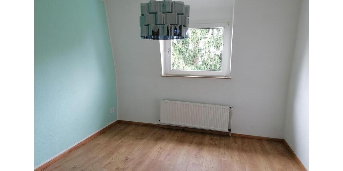 Etagenwohnung Essen Stadtbezirk III - 3 Zimmer, 93 m&sup2;, 700&euro; | Angebot:25349464