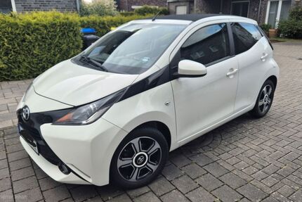 Toyota Aygo (X) 49.000 km 8.500 &euro; Lüdinghausen 59348