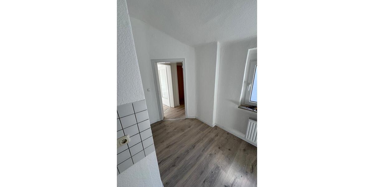 Dachgeschoßwohnung Gelsenkirchen Gelsenkirchen-Nord - 2.5 Zimmer, 50 m&sup2;, 300&euro; | Angebot:25920014