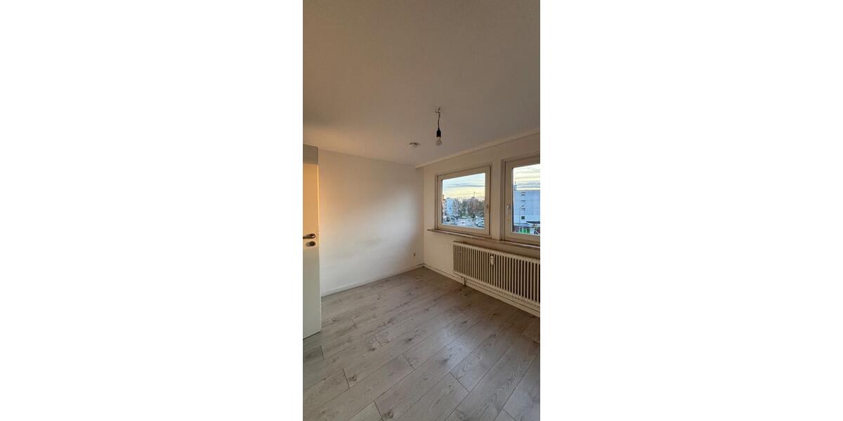 Etagenwohnung Bottrop Ebel - 4.5 Zimmer, 95 m&sup2;, 902&euro; | Angebot:26194917