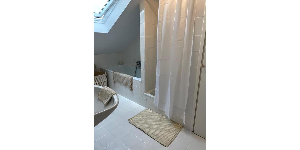 Dachgeschoßwohnung Dortmund Hombruch - 2 Zimmer, 64 m&sup2;, 780&euro; | Angebot:25930772