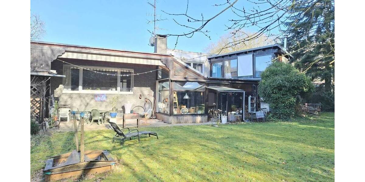 Freistehender Bungalow mit Split-Leveln und Einliegerwohnung am Rande der Haard in ruhiger Wohnlage - Mehrfamilienhaus, Wohnhaus Oer-Erkenschwick Oer | Angebot:26132021
