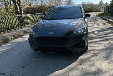 Ford Focus 89.499 km 13.299 &euro; Oberhausen 46145
