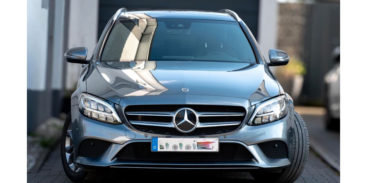 Mercedes-Benz C 200 81.830 km 24.300 &euro; Hattingen 45529