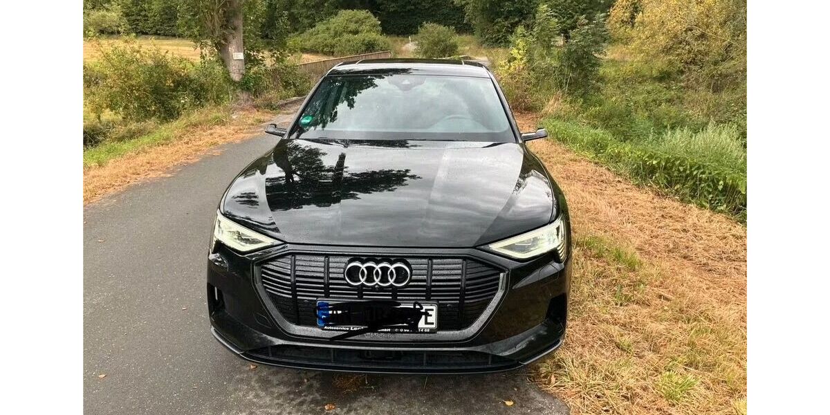 Audi e-tron 93.200 km 19.500 &euro; Dortmund 44139