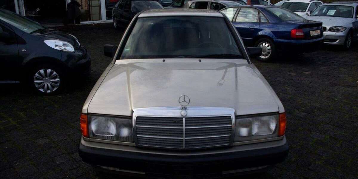 Mercedes-Benz 190 130.000 km 3.300 &euro; Bottrop 46242