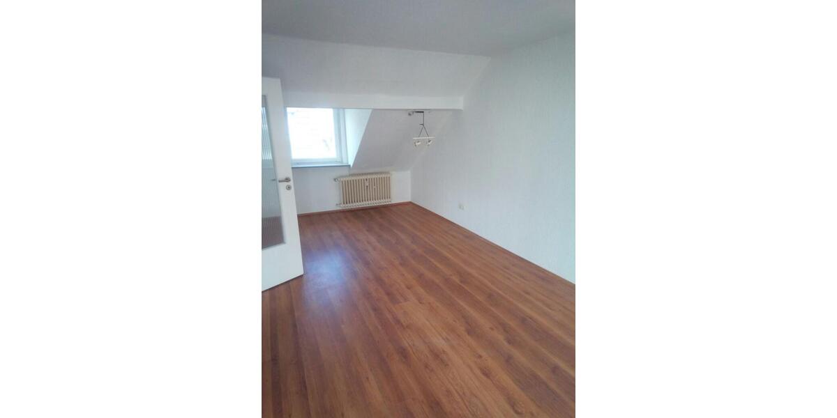 Dachgeschoßwohnung Wuppertal Barmen - 3 Zimmer, 75 m&sup2;, 599&euro; | Angebot:25960383