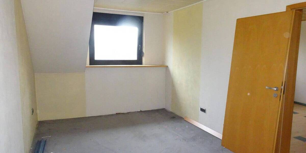 Etagenwohnung Bottrop Eigen - 4 Zimmer, 140 m&sup2;, 1.050&euro; | Angebot:26787430
