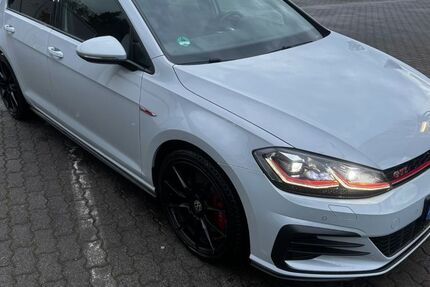 VW Golf 71.000 km 24.399 &euro; Recklinghausen 45665