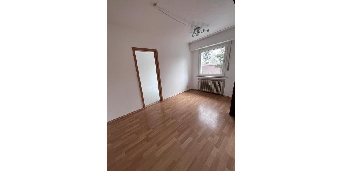 Hochparterre Wuppertal Gemarkung Langerfeld - 3 Zimmer, 81 m&sup2;, 900&euro; | Angebot:25891437
