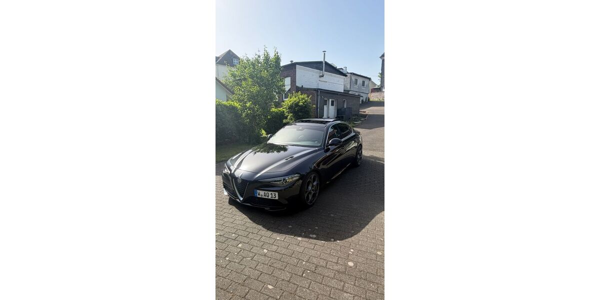 Alfa Romeo Giulia 120.000 km 20.499 &euro; Wuppertal 42103