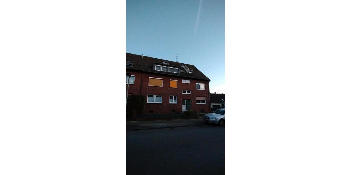 Dachgeschoßwohnung Oberhausen Osterfeld - 3.5 Zimmer, 75 m&sup2;, 160.000&euro; | Angebot:26789604