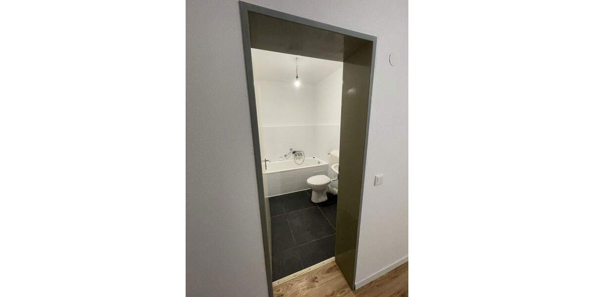Etagenwohnung Wuppertal Barmen - 2 Zimmer, 64 m&sup2;, 530&euro; | Angebot:25870156
