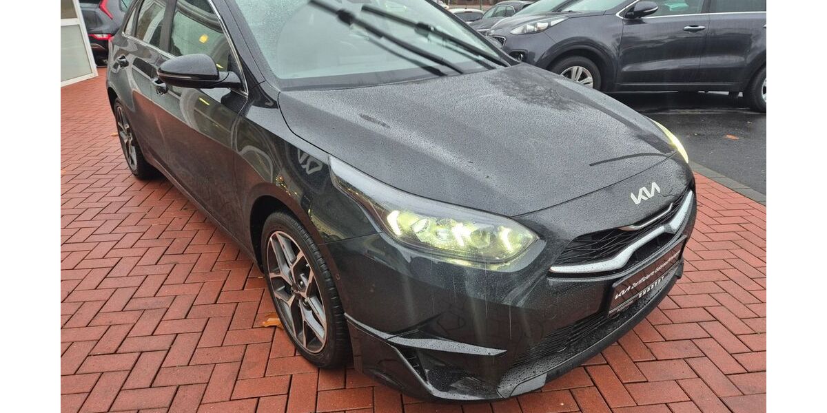 Kia ceed / Ceed 31.898 km 21.490 &euro; Datteln 45711