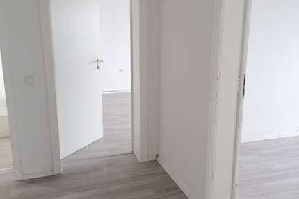 Wohnung Mülheim an der Ruhr / Schloß Styrum Schloß Styrum - 3 Zimmer, 77 m&sup2;, 500&euro; | Angebot:24393866