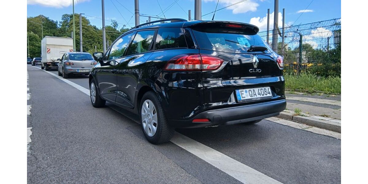 Renault Clio 81.000 km 5.299 &euro; Essen 45141