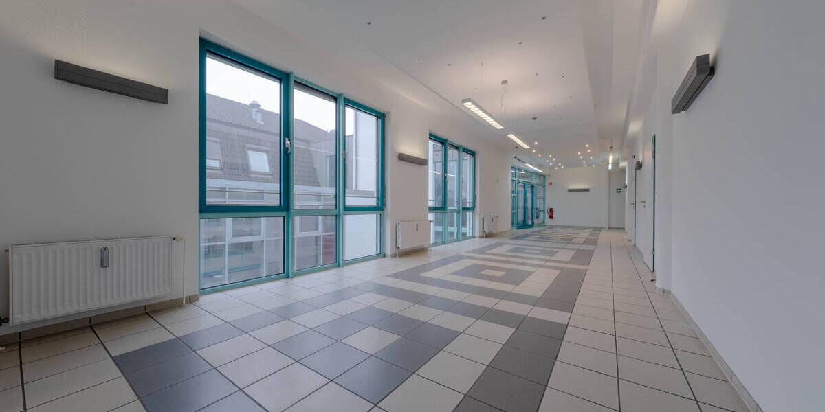 Gewerbeobjekt Lünen Brambauer - 3 Zimmer, 250 m&sup2;, 2.402&euro; | Angebot:25736775